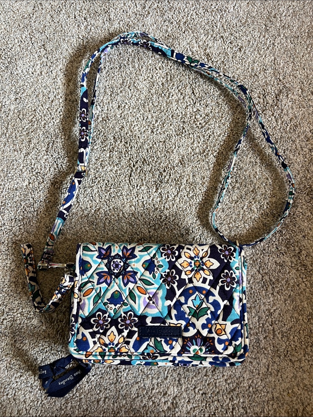 Vera Bradley Quilted Floral Crossbody Wallet Lisbon Medallion Retired Multicolor